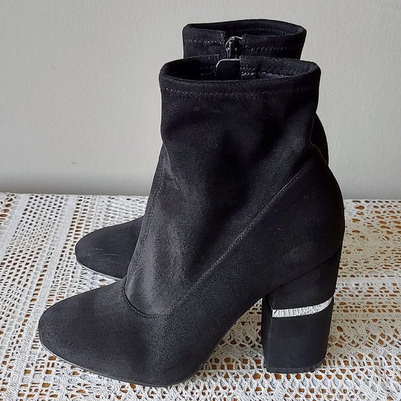 Marc Fisher Booties Size 6 Black Suede Block Heel Goth Boho Paisley Ankle Boots - Picture 3 of 12